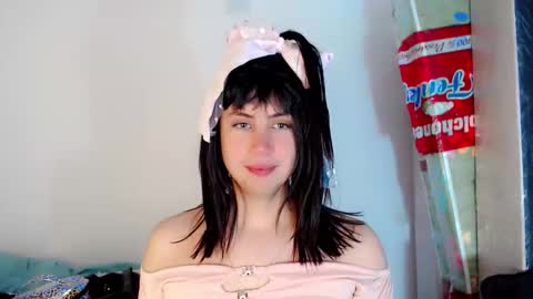 valeriagill_ online show from 10.19.25