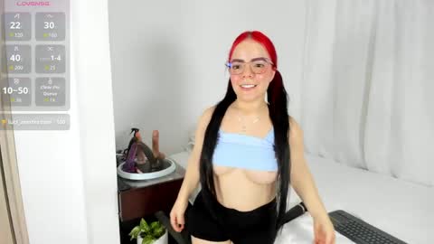 Snapshot of valerialoren chatting on 05.28.26 valerialoren online show from 05.28.26