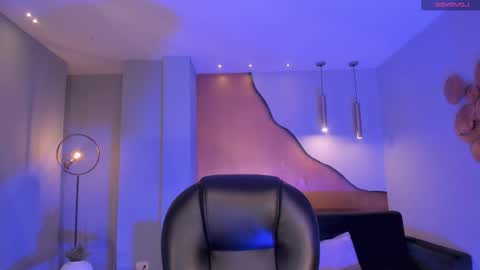 Valeria online show from 03.11.25