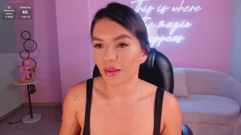 Snapshot of valeriaroldanx chatting on 02.25.25 Valeria online show from 02.25.25