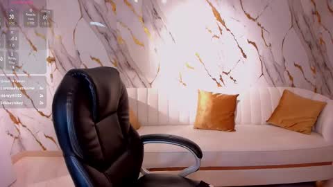 Snapshot of valeriaroldanx chatting on 03.08.25 Valeria online show from 03.08.25