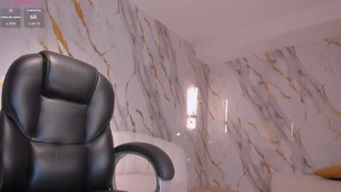 Snapshot of valeriaroldanx chatting on 04.25.26 Valeria online show from 04.25.26