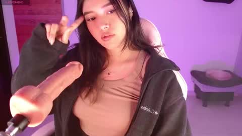 Snapshot of valeribell1 chatting on 02.02.26 Valeri online show from 02.02.26