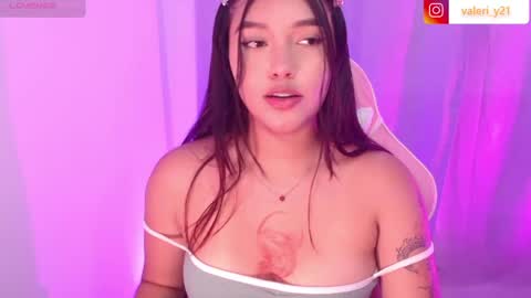 Snapshot of valeribell1 chatting on 04.22.26 Valeri online show from 04.22.26