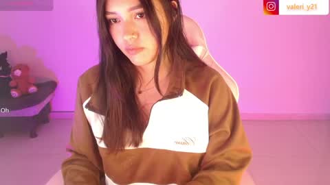 Snapshot of valeribell1 chatting on 05.10.26 Valeri online show from 05.10.26