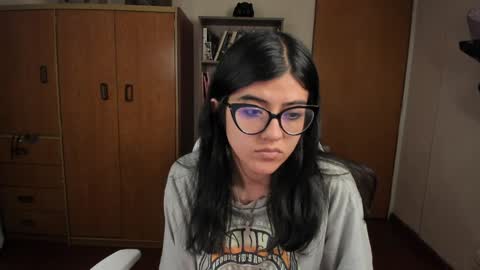 Snapshot of valerie__sky chatting on 01.17.25 Val online show from 01.17.25