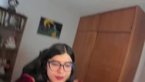 Snapshot of valerie__sky chatting on 12.15.25 Val online show from 12.15.25