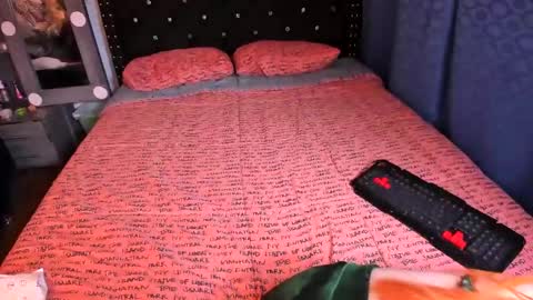 Snapshot of valerie_luxe_ chatting on 02.06.25 valerie luxe   online show from 02.06.25