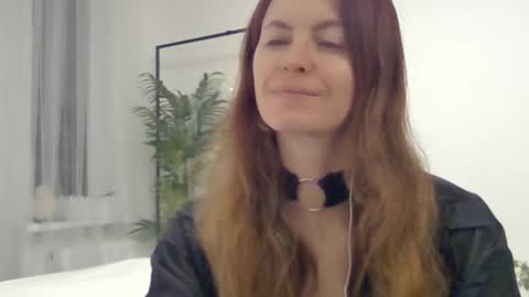 valerie_rose777 online show from 12.20.25