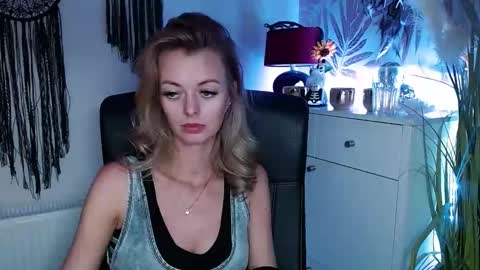 Snapshot of valerieluvsugar chatting on 01.14.25 Valerie online show from 01.14.25