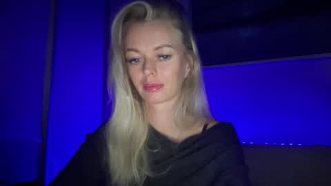 Snapshot of valerieluvsugar chatting on 10.09.25 Valerie online show from 10.09.25