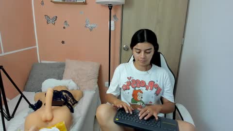 Juli C online show from 12.28.24