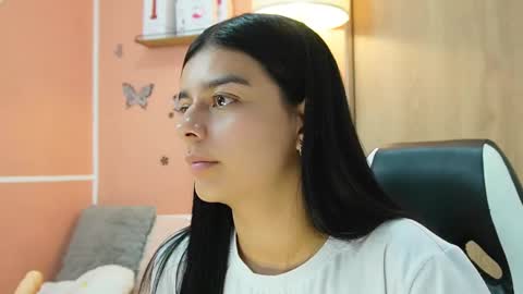 Juli C online show from 02.24.25