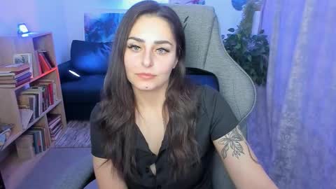 Snapshot of valeriiemills chatting on 02.24.26 Valerie online show from 02.24.26