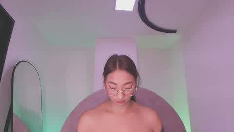 Snapshot of valery_97 chatting on 04.22.26 Valeryn online show from 04.22.26
