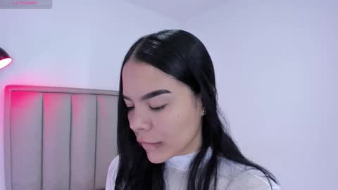 Cris  online show from 10.13.25