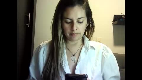 Snapshot of valery__rouse_ chatting on 04.30.26 Valery online show from 04.30.26