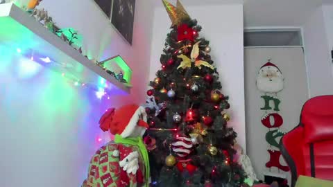 Snapshot of valery_adams1 chatting on 12.24.24 Valery adams1 online show from 12.24.24