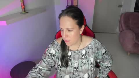 Snapshot of valery_adams1 chatting on 01.08.25 Valery adams1 online show from 01.08.25