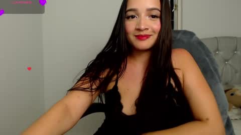 Snapshot of valery_alejo chatting on 04.29.26 valeria online show from 04.29.26