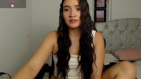 Snapshot of valery_alejo chatting on 06.06.26 valeria online show from 06.06.26