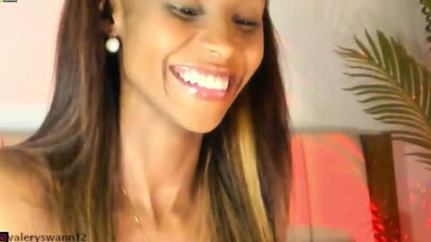Snapshot of valery_swan1 chatting on 12.24.24 Valery swan1 online show from 12.24.24