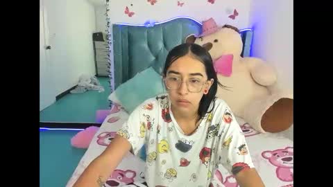 Snapshot of valery_taylor_1 chatting on 04.09.26 valery online show from 04.09.26