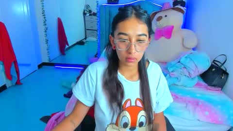 Snapshot of valery_taylor_1 chatting on 04.29.26 valery online show from 04.29.26