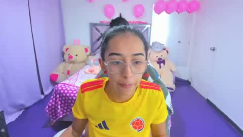 Snapshot of valery_taylor_1 chatting on 06.24.26 valery online show from 06.24.26