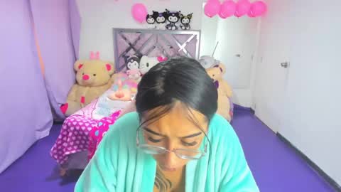 Snapshot of valery_taylor_1 chatting on 06.27.26 valery online show from 06.27.26