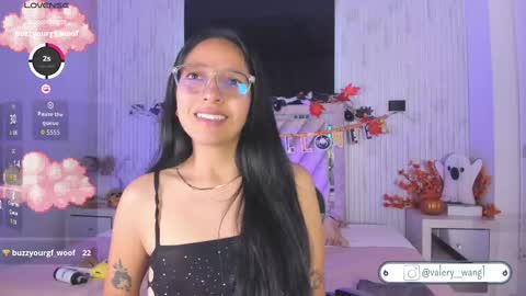 Snapshot of valery_wang chatting on 10.27.25 Val online show from 10.27.25