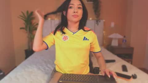 Snapshot of valerycolins chatting on 06.24.26 call me Maria online show from 06.24.26