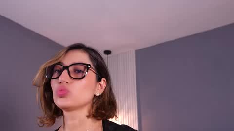 Snapshot of valerynova chatting on 02.20.26 Carla online show from 02.20.26