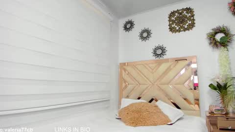 Snapshot of valeryrossee chatting on 01.05.25 VALERIA online show from 01.05.25