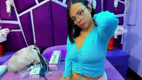Snapshot of valerysweety__ chatting on 06.21.26 ValerySweety online show from 06.21.26
