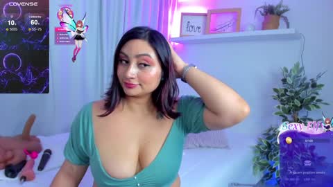 Snapshot of valerywalker7 chatting on 01.12.25 Valery Walker online show from 01.12.25