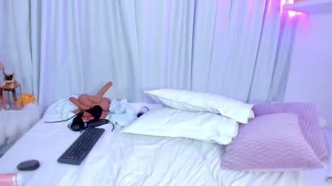 Snapshot of valerywalker7 chatting on 01.15.25 Valery Walker online show from 01.15.25
