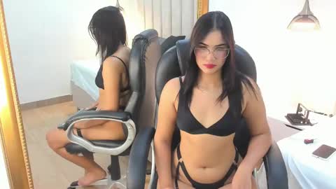 Snapshot of valkyria_storm chatting on 04.26.26 Valkyria online show from 04.26.26