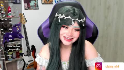 Snapshot of valkyrie_claire chatting on 01.10.25 Valkyrie claire online show from 01.10.25