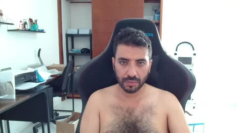 Snapshot of vallartamexi chatting on 05.25.26 Roberto Carlos online show from 05.25.26