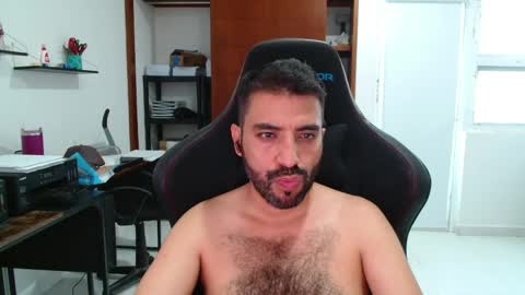 Snapshot of vallartamexi chatting on 06.04.26 Roberto Carlos online show from 06.04.26