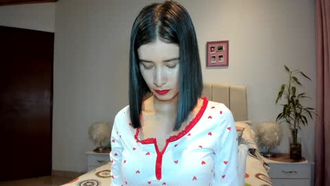 Macarena online show from 12.07.24