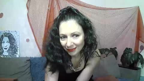 Snapshot of valleriwind chatting on 10.02.25 ValleriWind online show from 10.02.25