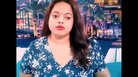Snapshot of valleyval chatting on 01.15.25 indianvalvet priya is back online show from 01.15.25