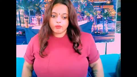 Snapshot of valleyval chatting on 02.05.25 indianvalvet priya is back online show from 02.05.25