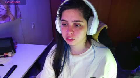 Im Violet online show from 01.15.25