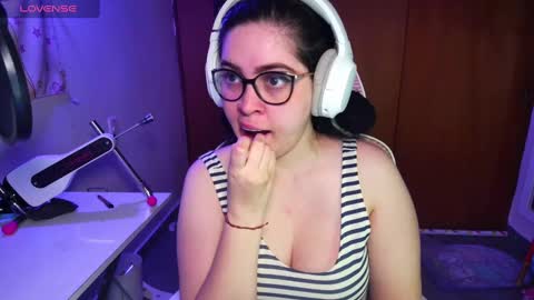 Im Violet online show from 02.06.25