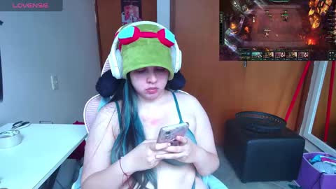 Im Violet online show from 03.10.25