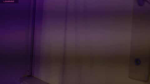 Vallolet Peach  online show from 11.03.25