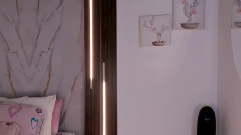 Vallolet Peach  online show from 03.18.26